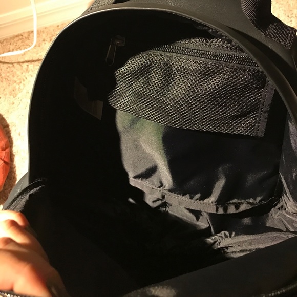 Rare authentic Supreme bagpack!! - Picture 5 of 6